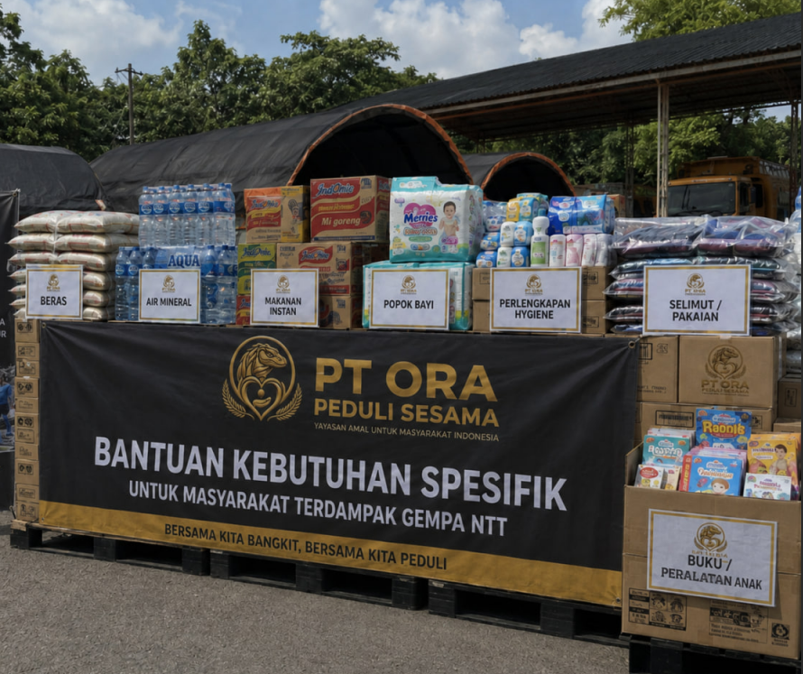Persediaan berlabel beras air mineral popok perlengkapan kebersihan selimut dan buku